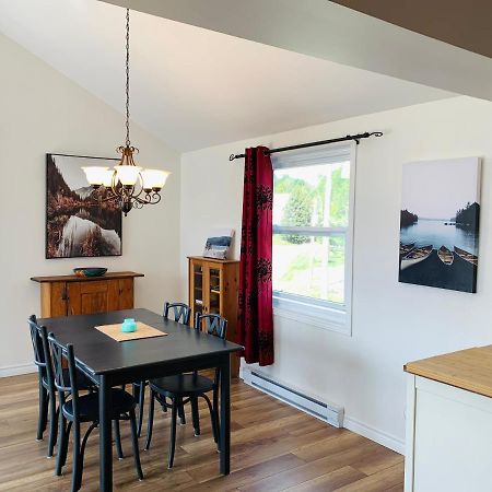 Le Philémon Club Azur plage Memphrémagog Extérieur photo