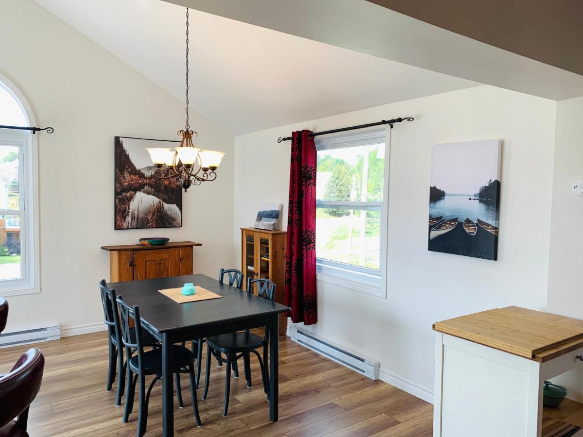 Le Philémon Club Azur plage Memphrémagog Extérieur photo